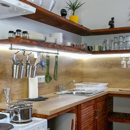 Apartman Awesome In W Wifi And 1 Bedrooms