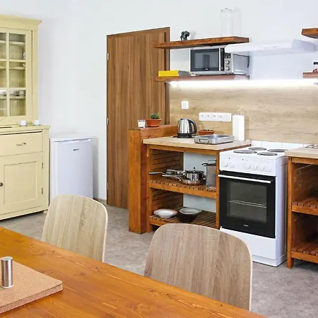 Apartman Awesome In W Wifi And 1 Bedrooms *