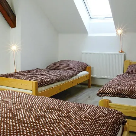 Apartman Awesome In W Wifi And 1 Bedrooms *